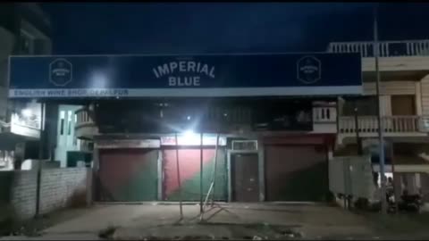 शराब माफियाओ में गोलीकांड के बाद देपालपुर की दुकान भी बंद रही