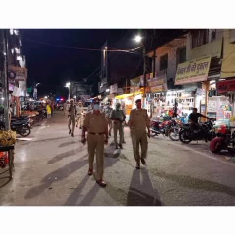 जनपद | बलरामपुर में आज अपर पुलिस अधीक्षक अरविंद मिश्र द्वारा नगर के प्रभारी निरीक्षक मानवेंद्र पाठक द्वारा नगर के