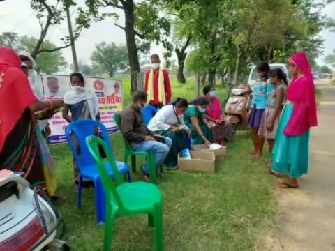 लखनपुर विकासखंड के ग्राम पंचायत अरगोती बाजार में मुख्यमंत्री हाट बाजार क्लीनिक के अंतर्गत स्वास्थ्य जांच व उपचार 46 लोग लाभान्वित हुए..