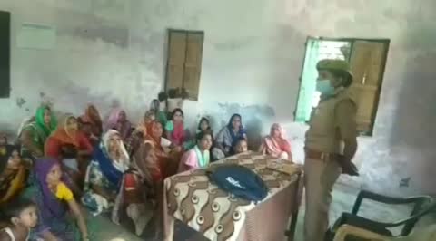 Sitapur news:- लहरपुर में महिलाओं को स्वावलंबी एवं सशक्त बनाने के लिए पुलिस द्वारा चलाया जा रहा महिला सशक्तिकरण अभियान