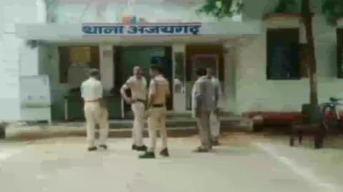 अजयगढ़: ग्राम फरस्वाहा मे वज्रपात से 60 वर्षीय युवक की हुयी मौत पुलिस ने शव को पोस्टमार्टम के लिये भेजा ।
