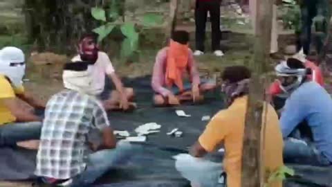ग्राम घघरा के समसान घाट में जुआ खेल रहे जुआड़ियों पर की गई कार्यवाही