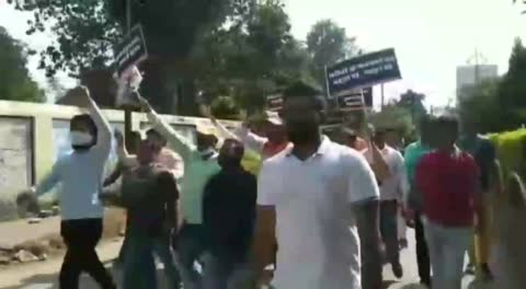 अंबिकापुर कांग्रेस सरकार के खिलाफ भाजपा पार्षदों ने किया प्रदर्शन