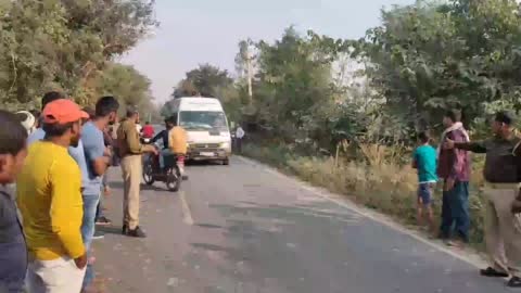 संत कबीर नगर :मलौली गांव के समीप रामजानकी मार्ग पर ट्रक की चपेट में आये साइकिल सवार दो मासूम, एक की मौके पर ही मौत 