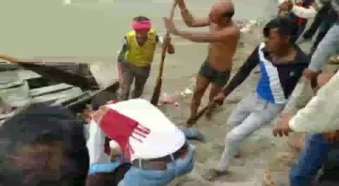 संभल| थाना जुनावई क्षेत्र के असदपुर गंगा घाट पर हुआ झगड़ा सोशल मीडिया पर वीडियो हुआ वायरल|