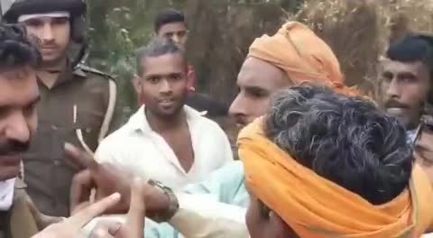 हरदोई के पाली इलाके में इंस्पेक्टर की अभद्रता का वीडियो वायरल