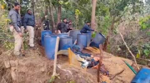वन विभाग ने वन भूमि पर अवैध शराब भट्टी चलाने के मामले में कई संचालकों पर किया प्राथमिकी दर्ज, गिरफ्तार आरोपियों को भेजा जेल