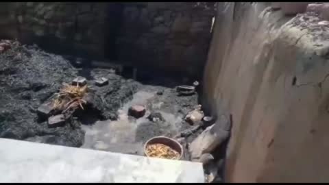चित्रकूट तहसील मऊ भउसड़ा के बईसा तालाब के पास दो घरों में लगी आग घर का सारा सामान जलकर हुआ राख