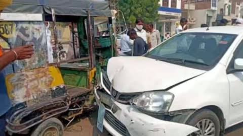 टेंपो में कार ने मारी टक्कर , संत कोलंबा कॉलेज के छात्र की मौत।