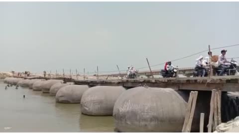 रामगंगा नदी कोलाघाट पर बाढ़ आने के पूर्व तोड़ा जाएगा पैट्रून पुल