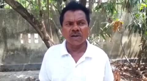 महराजगंज : आवास के नाम पर धन उगाही मामले में नारायनपुर के लोगों ने एसडीएम से शिकायत कर कार्यवाही की मांग की है।