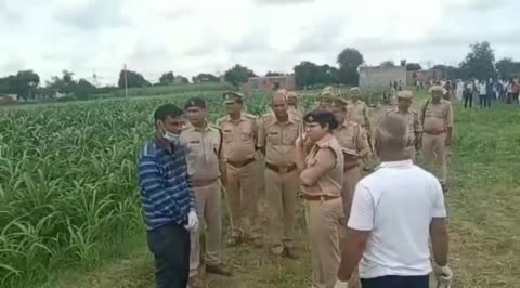 संदिग्ध परिस्थितियों में छात्रा का बाजरे के खेत में मिला सव पुलिस जांच में जुटी