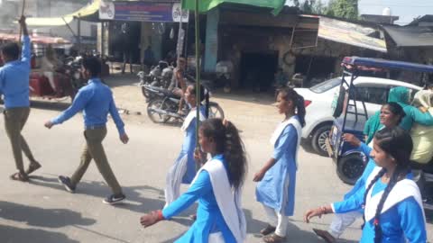 राजकीय इंटर कॉलेज शाहाबाद के छात्र-छात्राओं द्वारा निकाली गई तिरंगा रैली