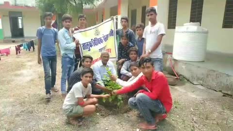 खंडार : तालुका विधि सेवा समिति खंडार के द्वारा देवनारायण छात्रावास में पौधरोपण का आयोजन।