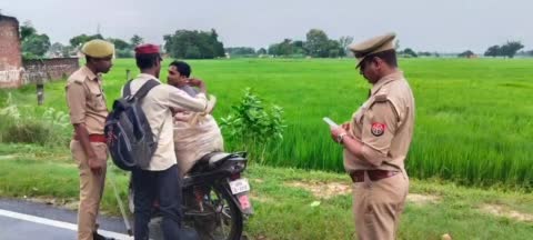 सिद्धार्थनगर इटवा तहसील क्षेत्र में यातायात नियमों का उल्लंघन करने वाले 8 वाहनों से पुलिस ने वसूला ₹8000 का समन शुल्क