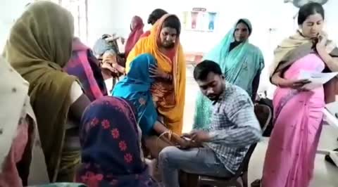 बिहार के खगड़िया में चीखती रही महिला बिना बेहोश किए किया  गया बंध्याकरण आपरेशन 