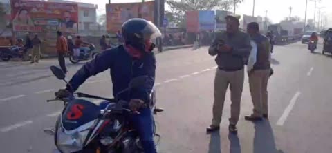 सिद्धार्थनगर इटवा सहित जिले में यातायात नियमों का उल्लंघन करने वाले 51 वाहनों से पुलिस में वसूल किया ₹54500 का शमन शुल्क